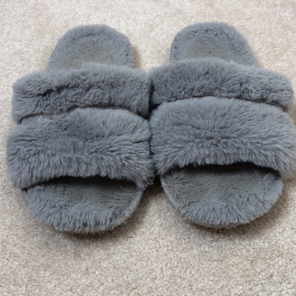 Women’s Secret Treasure Slippers - Picture 2 of 7